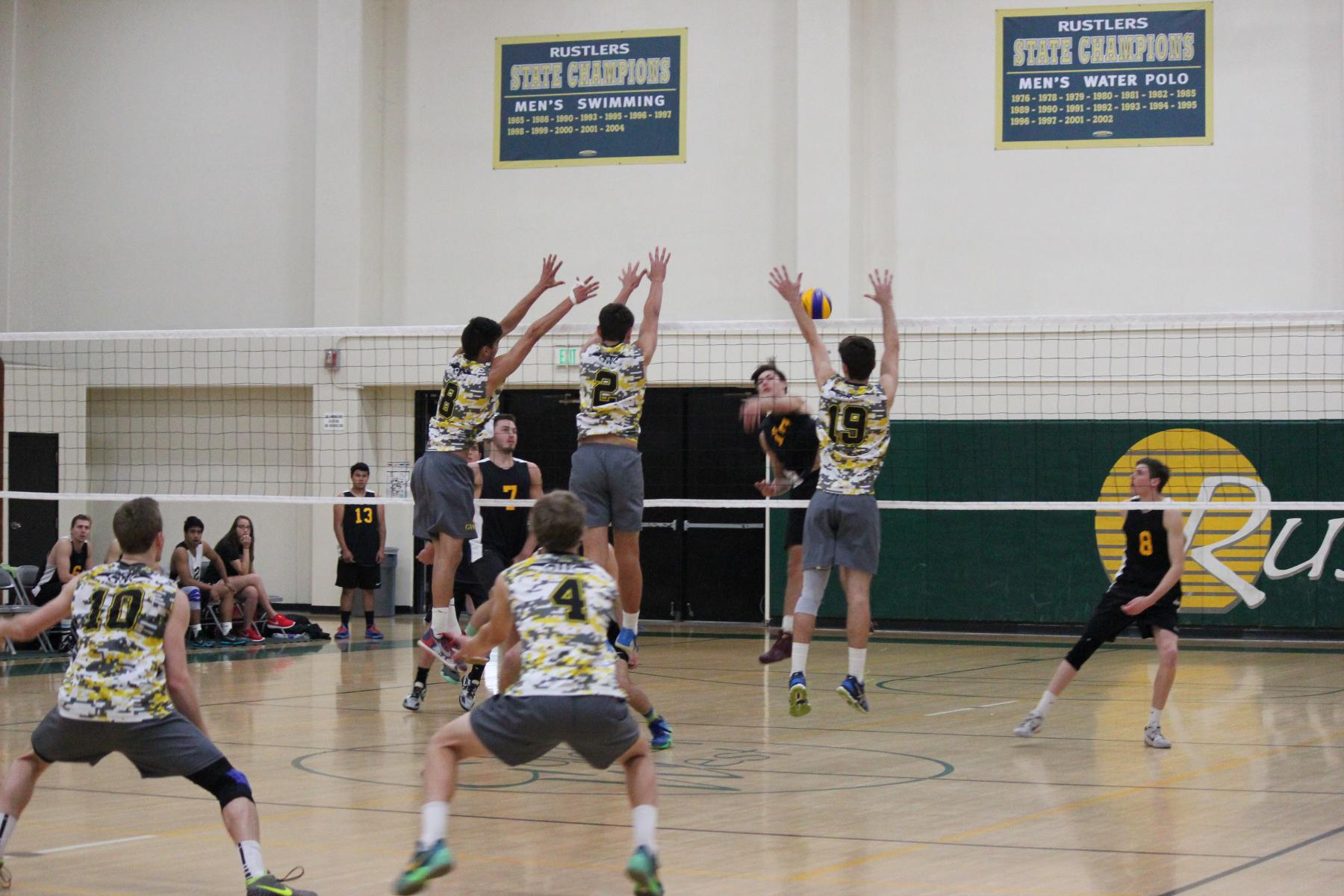 Men’s Volleyball Opens Season with a 3-0 Sweep