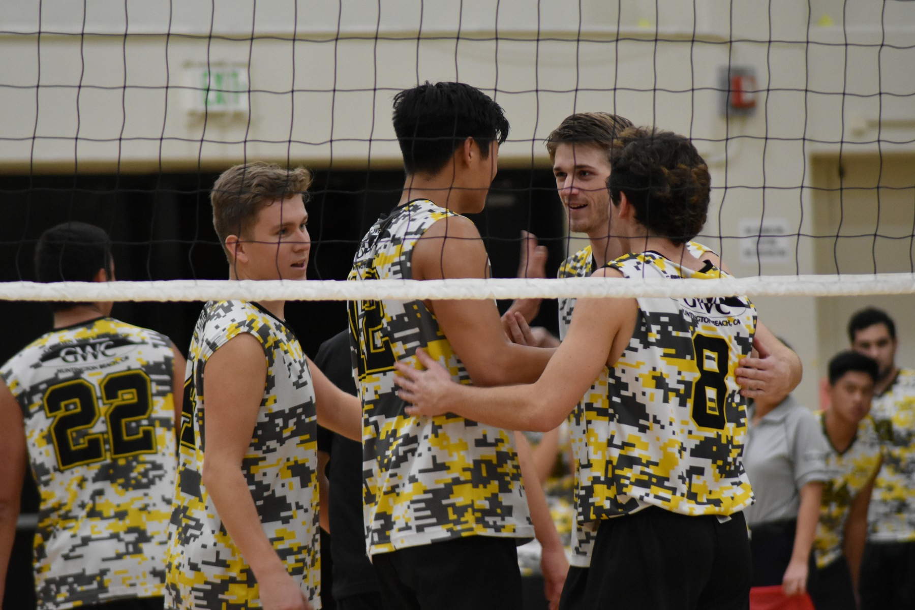 M Volleyball: Tough Loss at Home to the Raiders