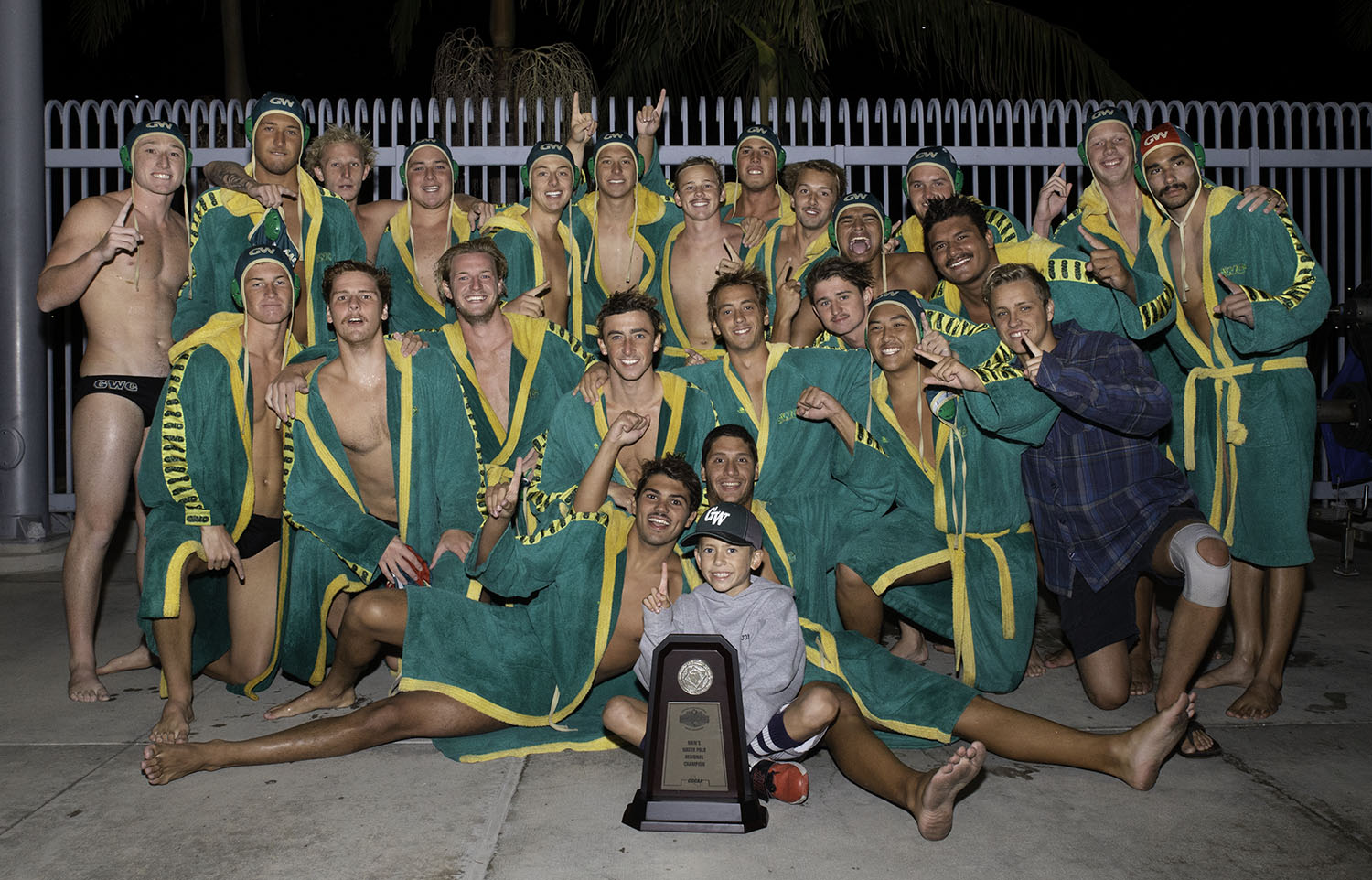 M Water Polo: Win Southern California Regional Championship