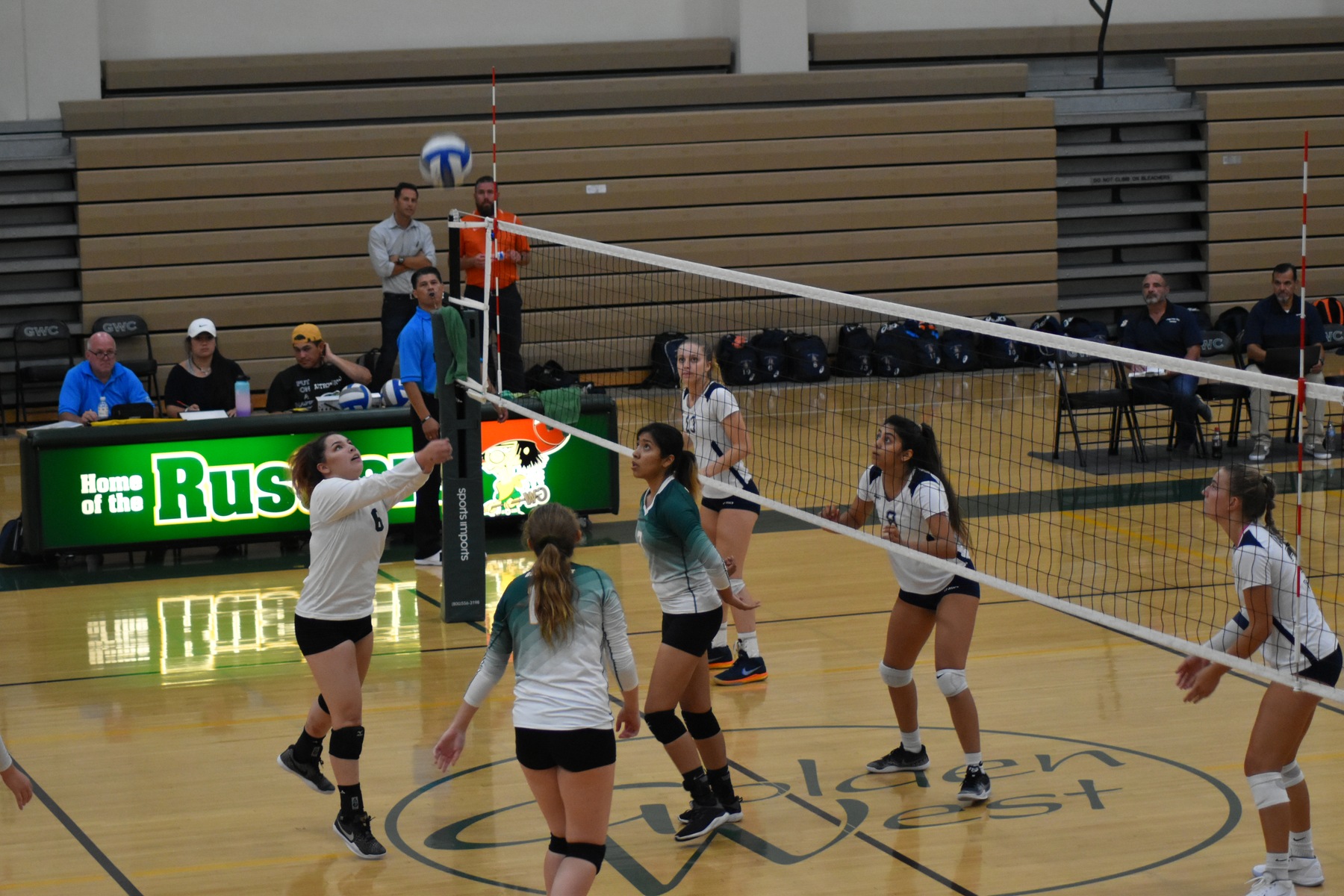 W Volleyball: Stampeded by the Chargers in Three Sets