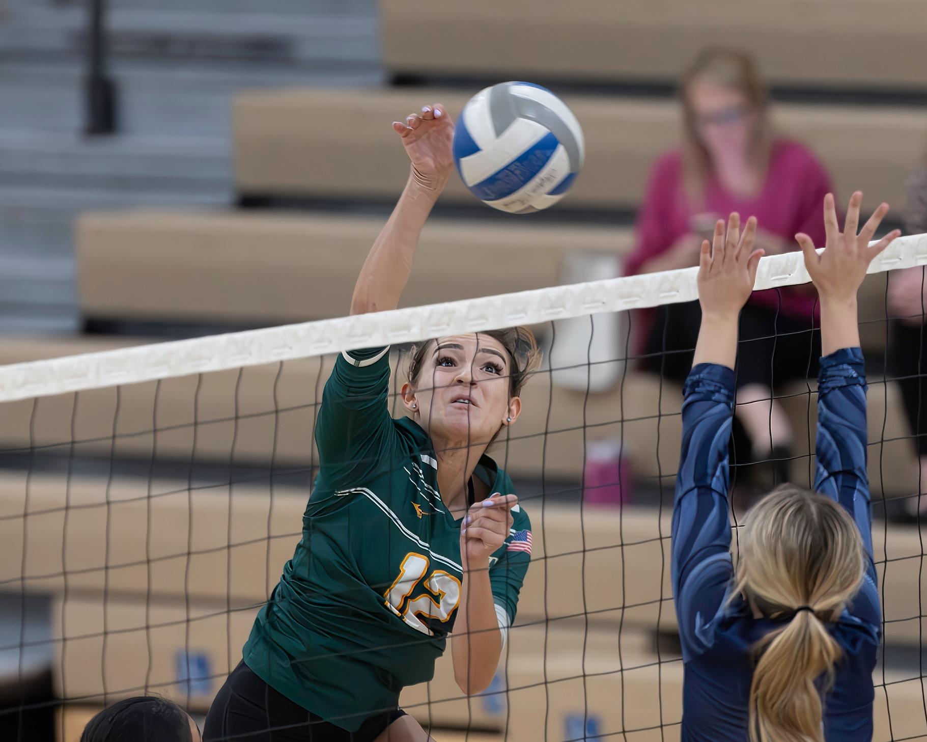 Rustlers Dominate Fullerton College in Straight Sets Victory